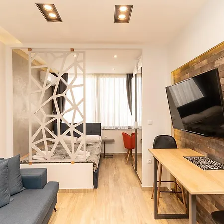 Valaoritou Luxury Studio *